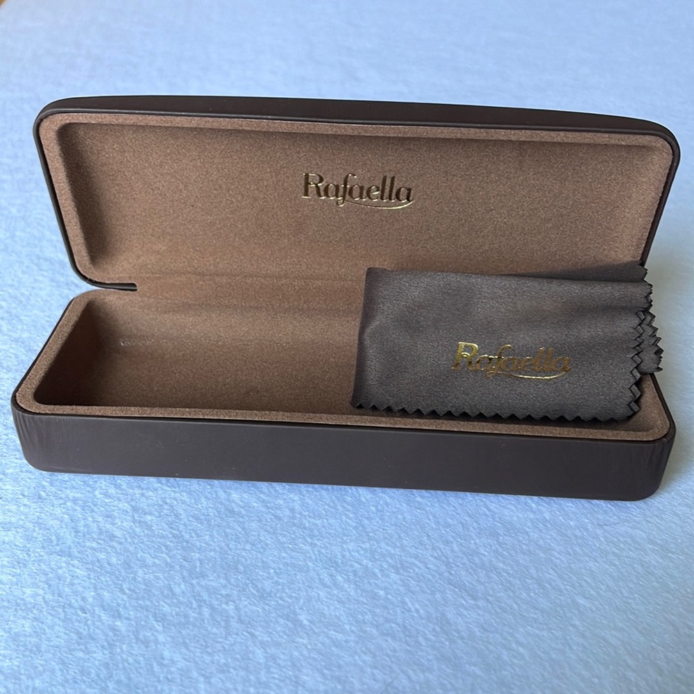 NEW Rafaella Glasses Case and Lens Cloth